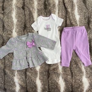 Preemie girls take home outfit
